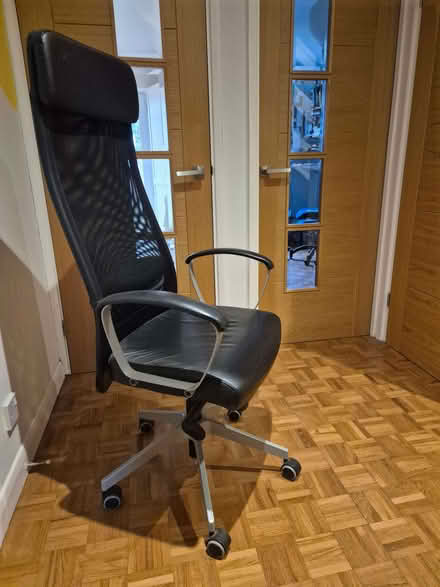 Photo of free office desk chair (Roundwood AL5) #2