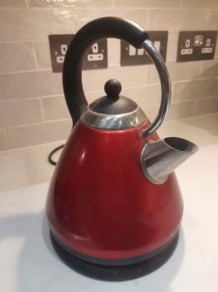 Photo of free Matching red kettle and toaster (Southmead BS10) #2