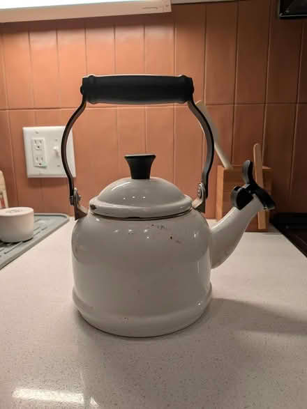 Photo of free Le Creuset Kettle (Tanasbourne) #1