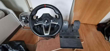 Photo of free PlayStation driving controls (Brentford TW7) #1