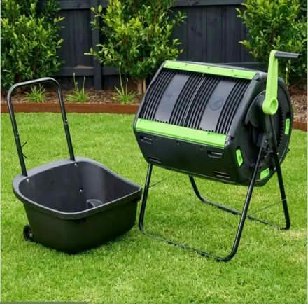 Photo of Composting bins (SY7) #1