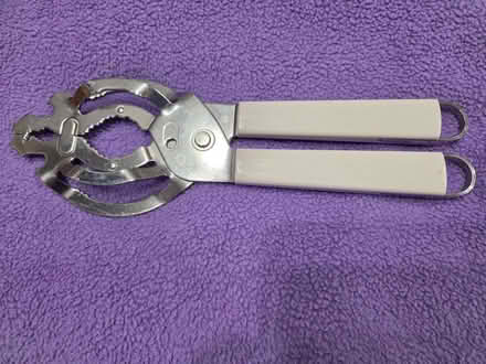 Photo of free Bottle/jar opener (Barkingside IG5) #1