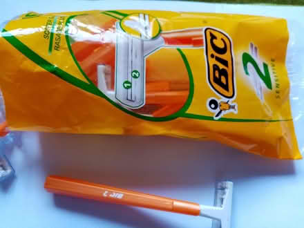 Photo of free 9 Disposable razors (Emsworth PO10 Off A259) #2