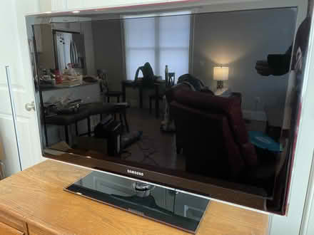 Photo of free 45" Samsung LED TV (Peace Dale) #1