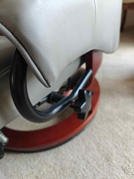 Photo of free Single seater reclining chair (Stubbington PO14) #3