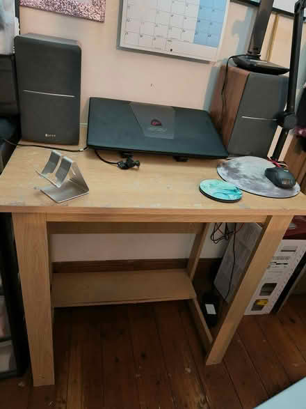 Photo of free Small wooden desk (Nuneaton CV10) #1