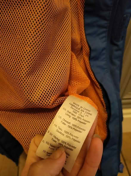 Photo of free Kid's windbreaker 10yrs (size 140) (L1 Liverpool City Centre) #4