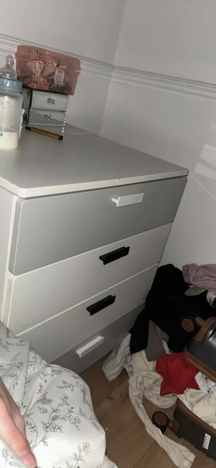 Photo of White draws 20Pounds (En3) #1