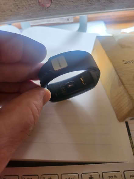 Photo of free Samsung Gear Fit (Little Lyth SY3) #2