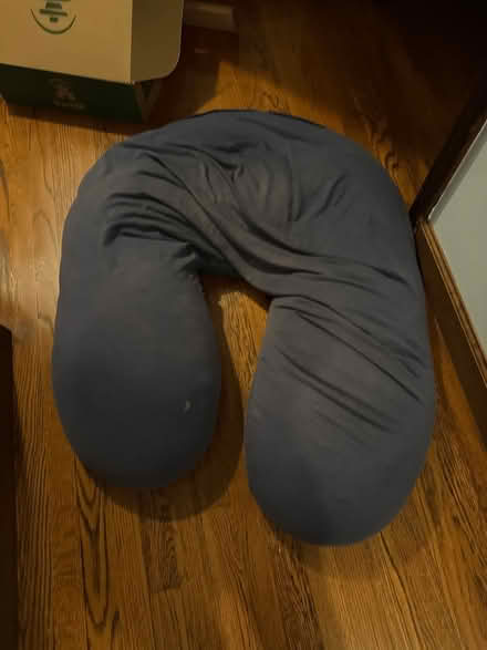 Photo of free Yogibo (Far West side of Danbury) #1