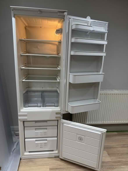 Photo of free Bosch Integrated Fridge Freezer (Chipstead CR5) #2