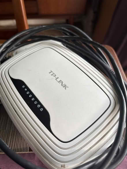 Photo of free Old netgear router with cables (Shooters Hill SE18) #2