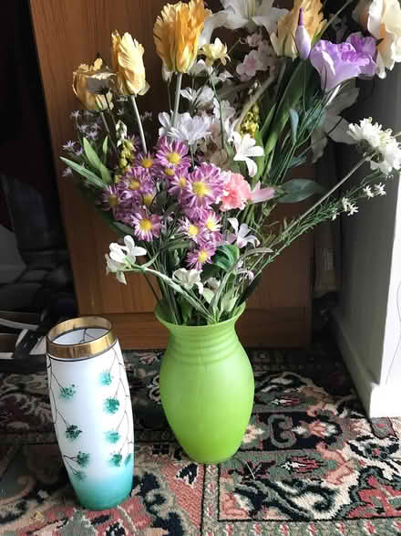 Photo of free Glass flower vases (Sutton Coldfield B75) #2