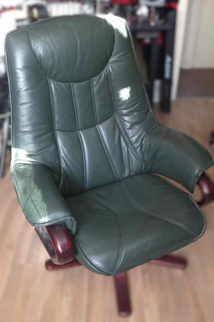 Photo of free (Damaged) Luxury Leather Recliner (Peartree AL7) #1
