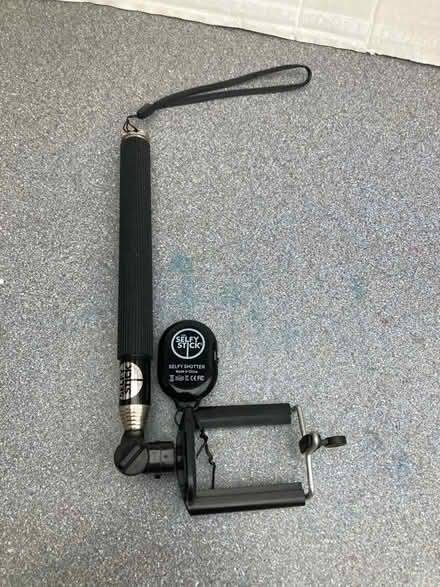 Photo of free Remote control selfie stick (Motspur Park KT3) #1