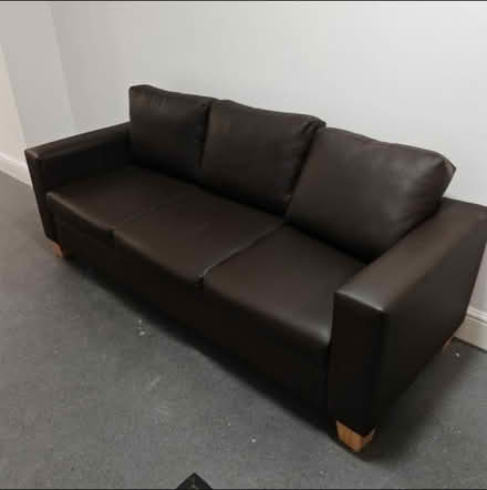Photo of free Brown 3 Seater Sofa 🛋️ (Cheshunt En8) #1