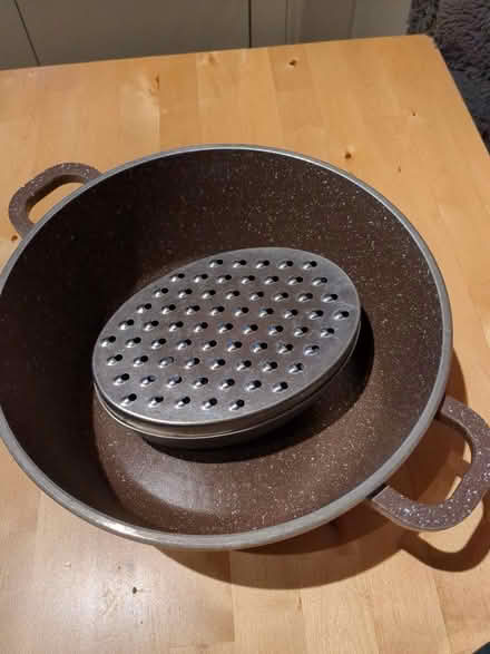 Photo of free Kitchen pot and more (Bethnal Green E2) #2