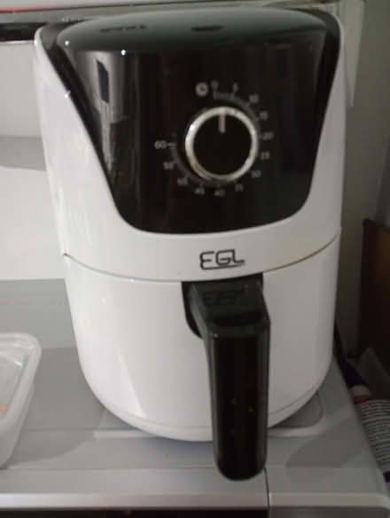Photo of free Air fryer (Davyhulme M41) #3