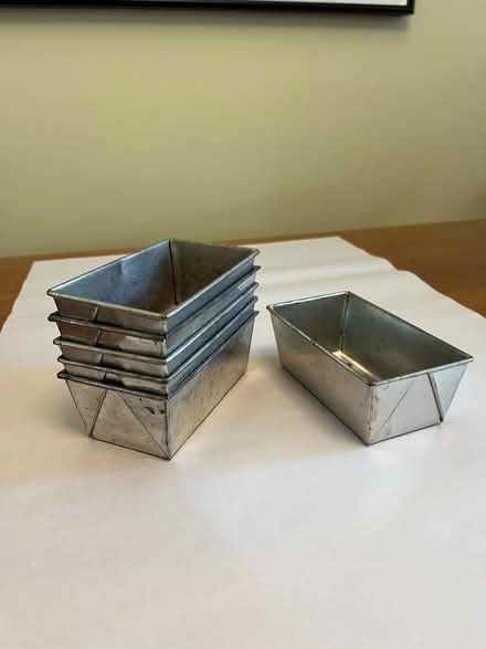 Photo of free 6 small baking loaf pans (Midtown Palo Alto) #1