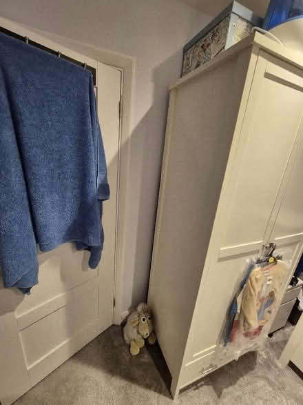 Photo of free White wardrobe (Sheering CM22) #3