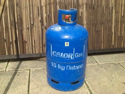 Photo of Empty Butane or Propane gas cylinder (Carnon Downs TR3) #1