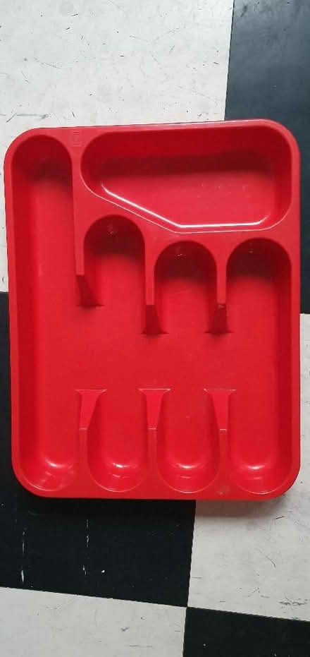 Photo of free Red plastic cutlery tray (Hartington Road BN2) #1