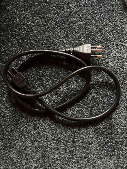 Photo of free DC charging cable (St Andrew's BS6) #1