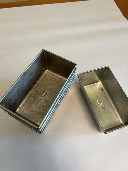 Photo of free 6 small baking loaf pans (Midtown Palo Alto) #2
