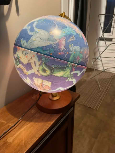 Photo of free 2 globe lights (Carlisle area) #1