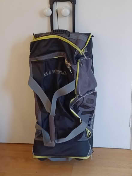 Photo of free large (wintersports?) luggage (Redhill RH1) #1