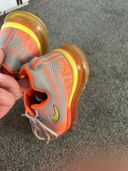 Photo of free Ladies trainers size 40 (E3) #2