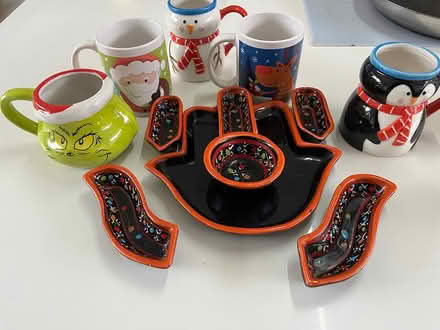 Photo of free 5 Xmas mugs + serving bowls (Twickenham TW1) #2
