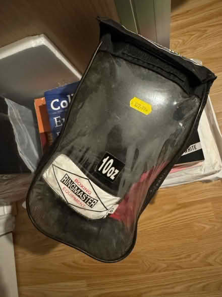 Photo of free 10oz boxing gloves (Clapton) #1