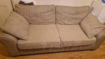 Photo of free Beige sofa (Bury Park LU4) #1