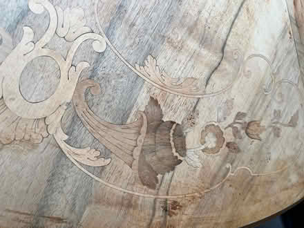 Photo of free extendable table and 4 chairs (OL7 Ashton) #2