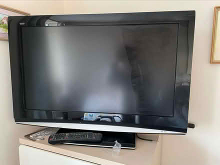 Photo of free TV (Sonning Common RG4) #1