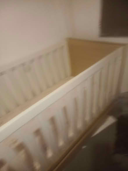 Photo of free Baby crib/ Cot (Da2 6sa) #2