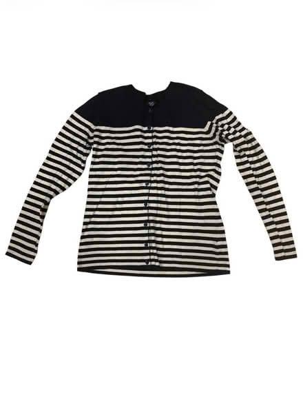 Photo of free Gap Woman’s Sweater (Brooklyn Storage) #1