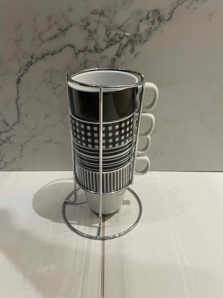 Photo of free coffee cups with stand (Kennedy/16th in Markham) #1