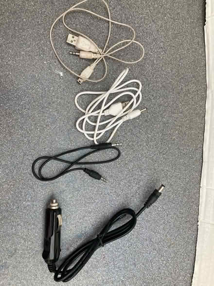 Photo of free Various leads (Motspur Park KT3) #1
