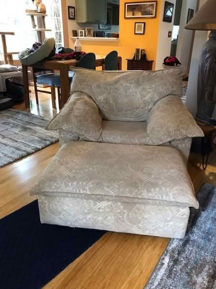 Photo of free Old Dania chair and ottoman (Lake Forest Park) #1