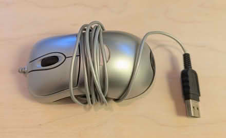 Photo of free Kid-size USB mouse (Cottonmill AL1) #1