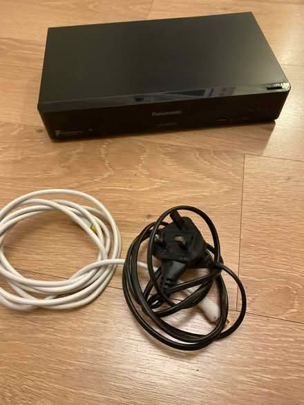 Photo of free Freeview box (Carpenders park WD19) #1