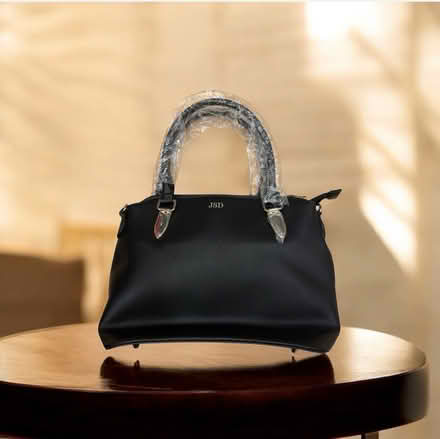 Photo of free Woman’s Bag (Brooklyn Storage) #1