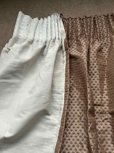 Photo of free Curtains (lined) - 2 pairs (CR2) #4