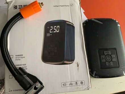 Photo of free Portable tyre pump FAULTY (Northenden M22) #1