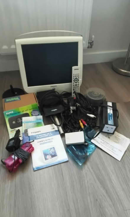 Photo of free Various 12 volt items (Hertford SG14) #1