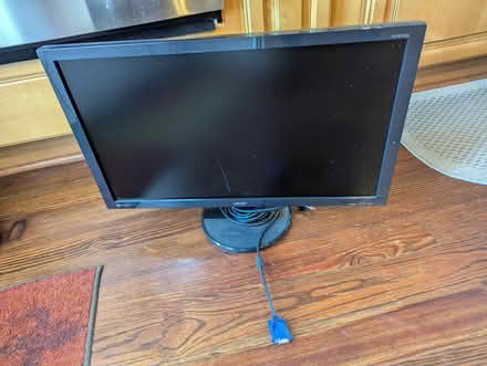 Photo of free Computer monitor (Old Town Alexandria Virginia) #1