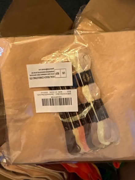 Photo of free Box of felt fabric for crafting/sewing. (Seal TN15) #2