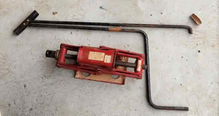 Photo of free Scissors jack (West Springfield) #1